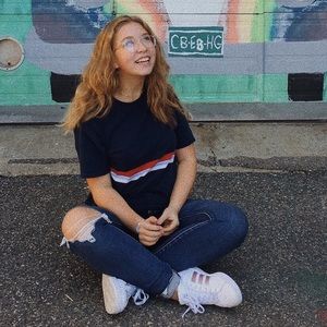 Meet your Posher, Ella